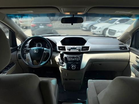 Used 2013 Honda Odyssey LX image 42