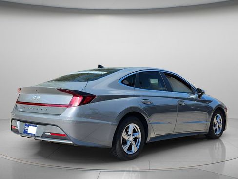 Used 2023 Hyundai Sonata SE w/ Cargo Package image 7