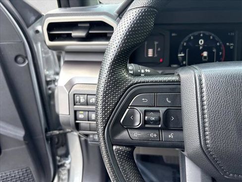 Certified 2024 Toyota Tacoma SR5 AWD/4WD image 18