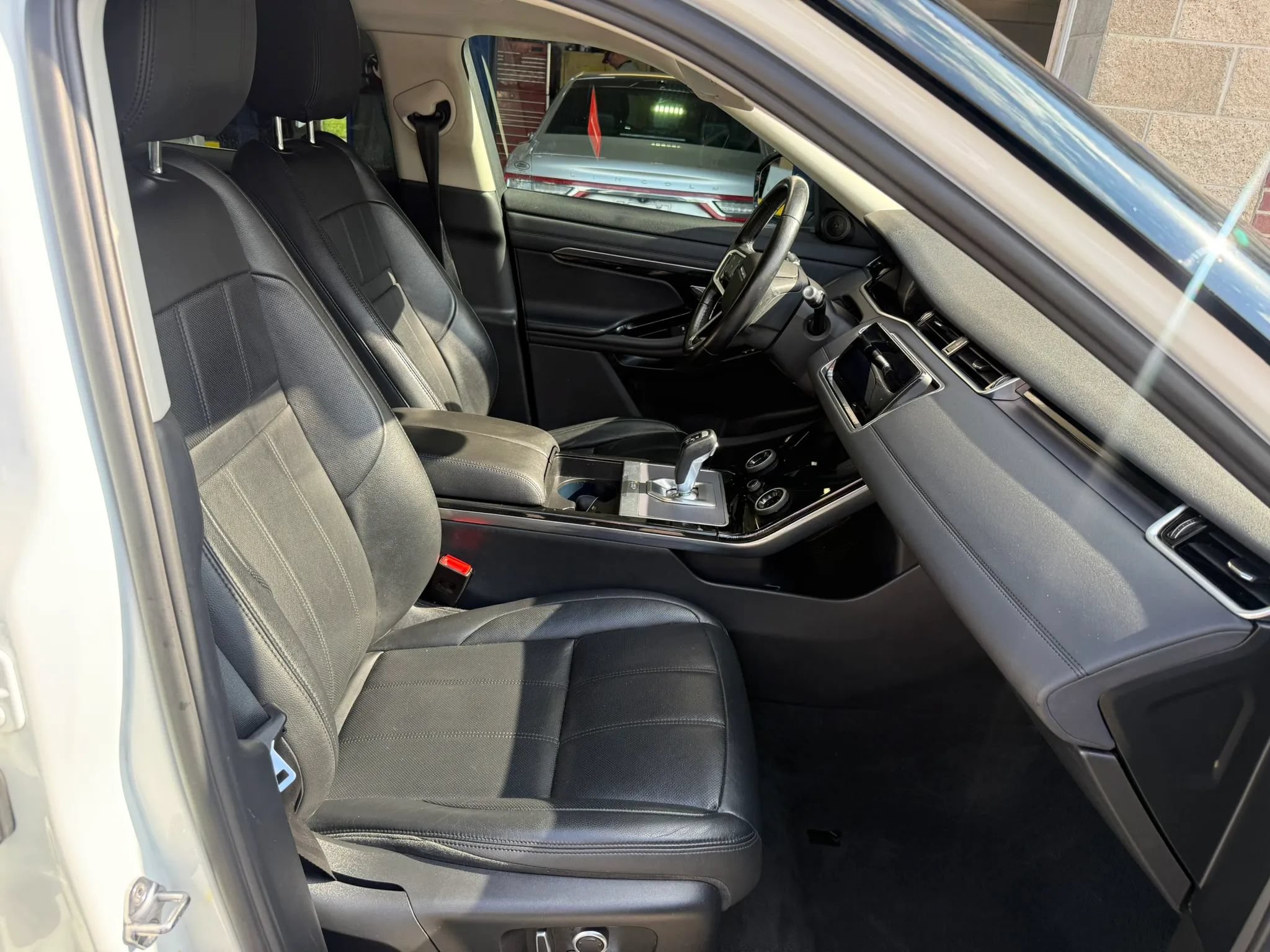 Used 2021 Land Rover Range Rover Evoque S AWD/4WD image 29