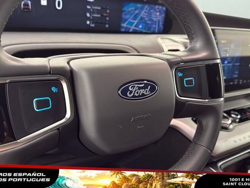 Used 2025 Ford Expedition Max Active AWD/4WD image 25