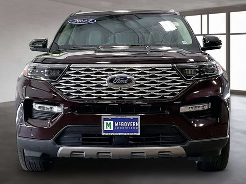 Used 2023 Ford Explorer Platinum w/ Technology Package AWD/4WD image 2