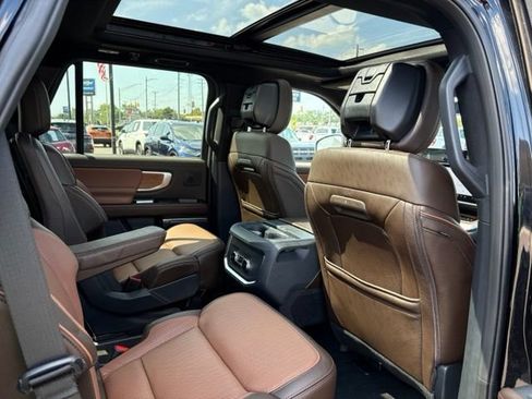 Used 2026 Ford Expedition King Ranch AWD/4WD image 14