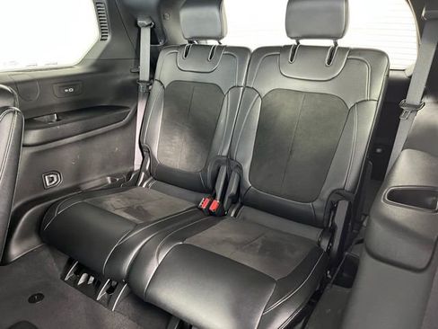 Used 2023 Jeep Grand Cherokee L Laredo image 38