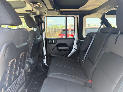 Used 2023 Jeep Wrangler Unlimited Rubicon 4xe AWD/4WD image 26