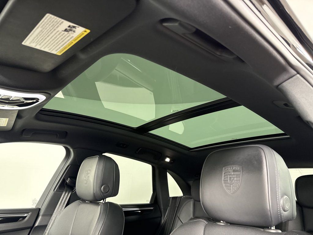 Certified 2026 Porsche Macan S AWD/4WD image 41