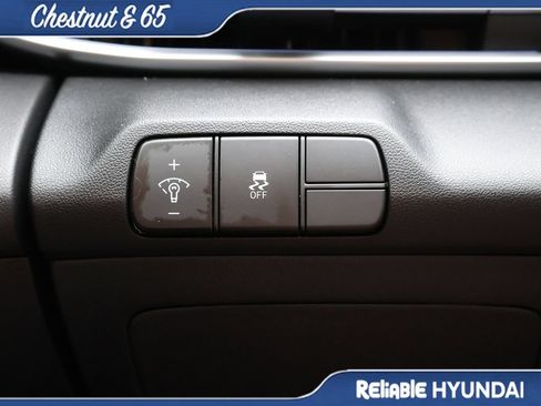 Certified 2024 Hyundai Elantra SEL w/ Convenience Package FWD image 30