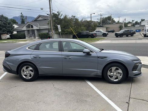 Used 2025 Hyundai Sonata SE FWD image 4