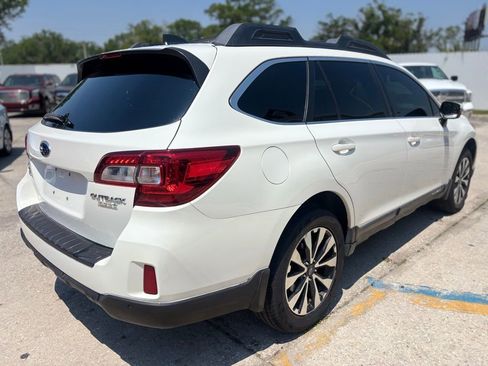 Used 2017 Subaru Outback 2.5i Limited AWD/4WD image 5