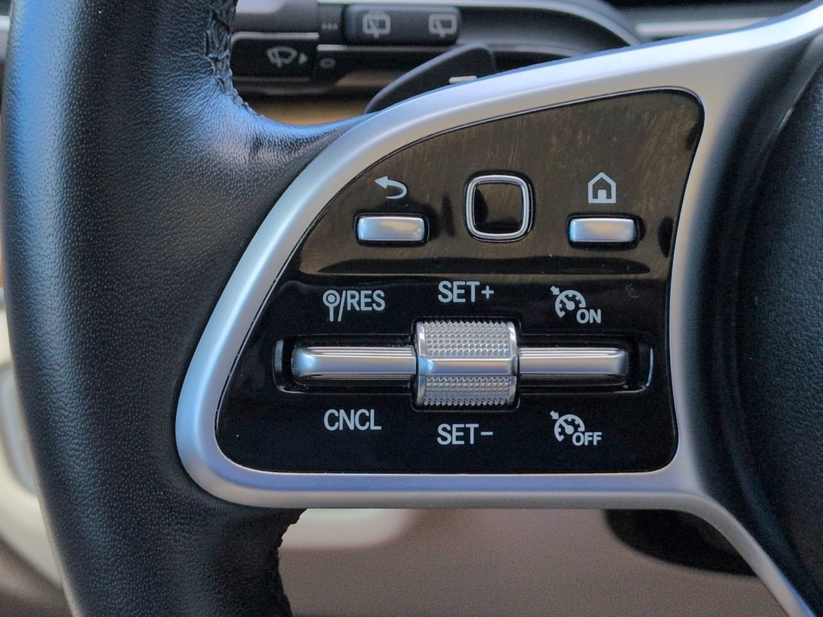 Used 2022 Mercedes-Benz GLE 350 image 32