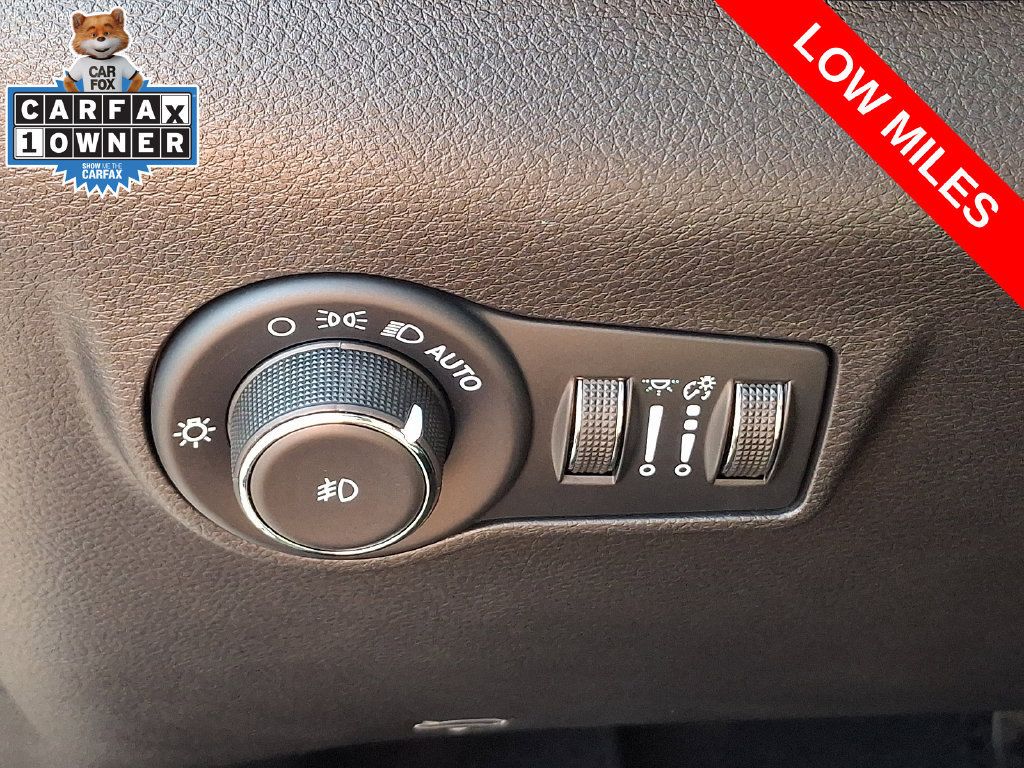 Used 2023 Jeep Compass Latitude w/ Sun and Sound Group AWD/4WD image 25
