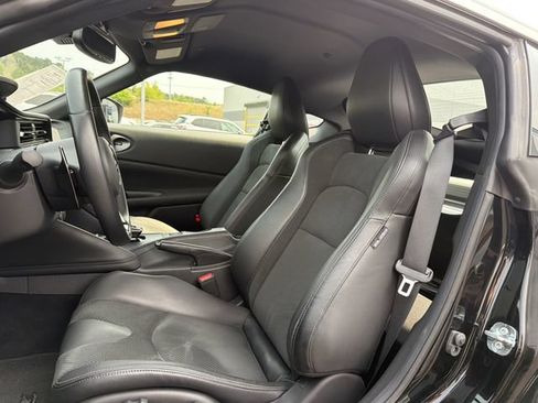 Used 2024 Nissan Z Performance w/ Floor Mat Package RWD image 15