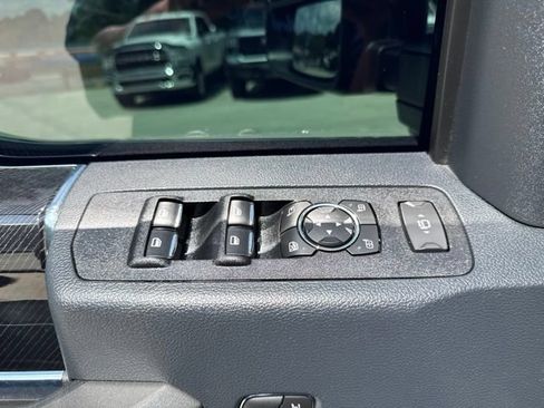 Used 2022 Ford F450 Platinum w/ FX4 Off-Road Package AWD/4WD image 25