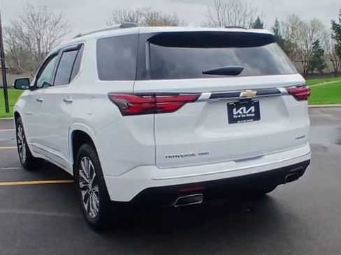 Used 2023 Chevrolet Traverse Premier AWD/4WD image 9