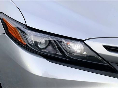 Used 2023 Toyota Camry SE image 25