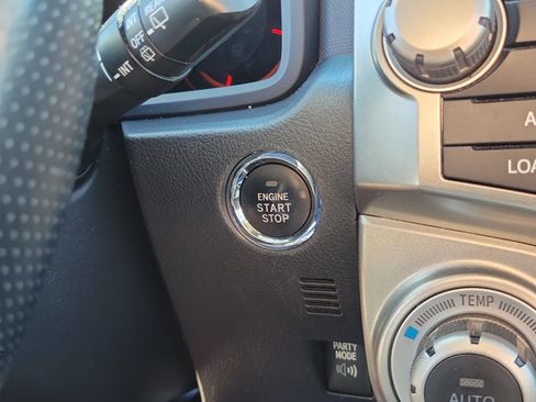 Used 2013 Toyota 4Runner Limited AWD/4WD image 29