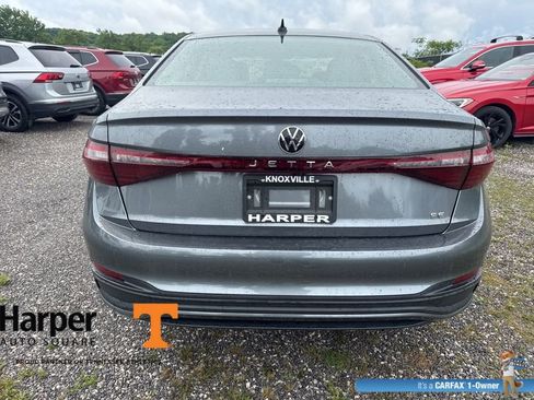 Used 2025 Volkswagen Jetta SE w/ Sunroof Package FWD image 4