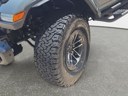 Used 2024 Jeep Wrangler Unlimited Rubicon AWD/4WD image 30