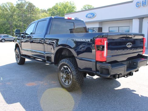 Used 2024 Ford F250 Lariat w/ Tremor Off-Road Package AWD/4WD image 8