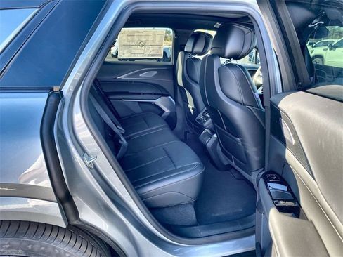 New 2026 Cadillac Lyriq V image 39