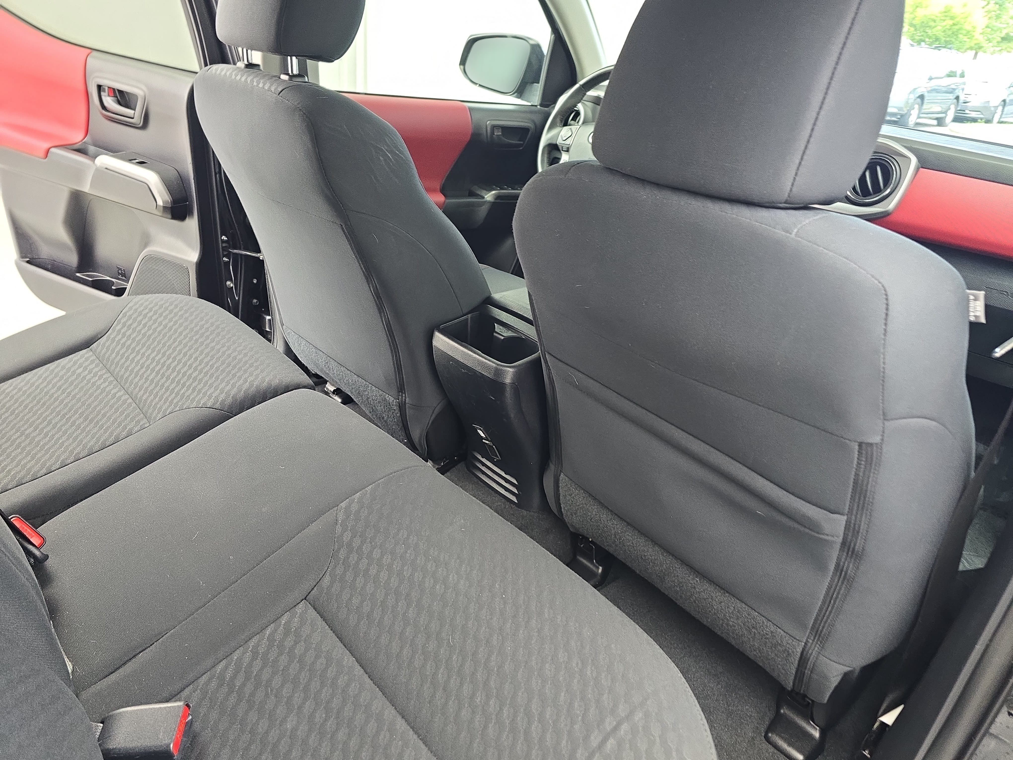 Used 2020 Toyota Tacoma SR5 RWD image 11