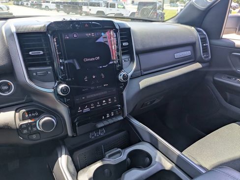Used 2025 RAM 1500 Big Horn AWD/4WD image 22