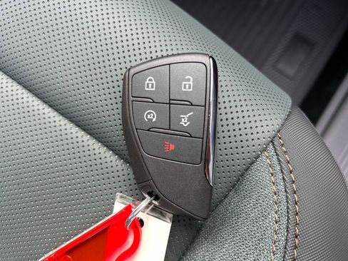 New 2026 GMC Terrain AT4 w/ LPO, Floor Liner Package image 40