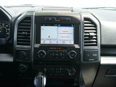 Used 2018 Ford F150 XLT w/ Equipment Group 302A Luxury AWD/4WD image 23