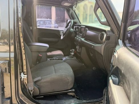 Used 2018 Jeep Wrangler Unlimited Sport S AWD/4WD image 10