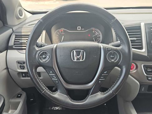 Used 2019 Honda Ridgeline RTL image 11