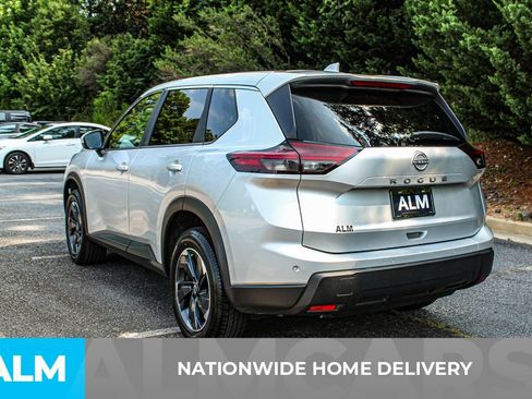 Used 2025 Nissan Rogue SV FWD image 5
