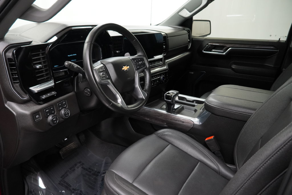 Used 2023 Chevrolet Silverado 1500 LTZ w/ Technology Package AWD/4WD image 22