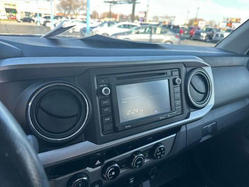 Used 2017 Toyota Tacoma SR5 image 32
