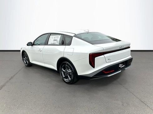 New 2025 Kia K4 LXS image 5
