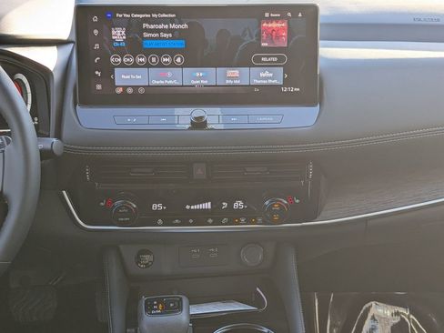 New 2026 Nissan Rogue Platinum AWD/4WD image 19