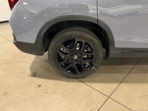 Used 2025 Honda Passport Black Edition image 44