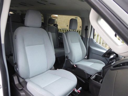 Used 2015 Ford Transit 350 XL image 19