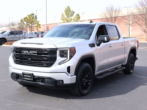 Used 2022 GMC Sierra 1500 Elevation w/ Elevation Premium Package image 30