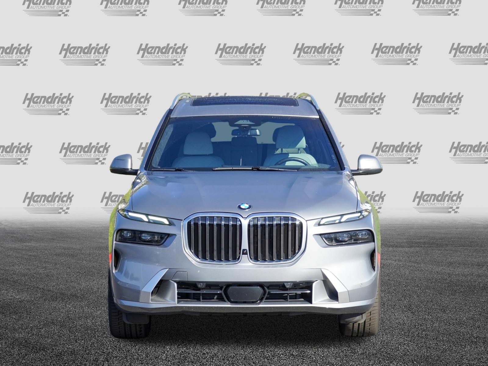 Certified 2024 BMW X7 xDrive40i w/ Premium Package AWD/4WD image 3
