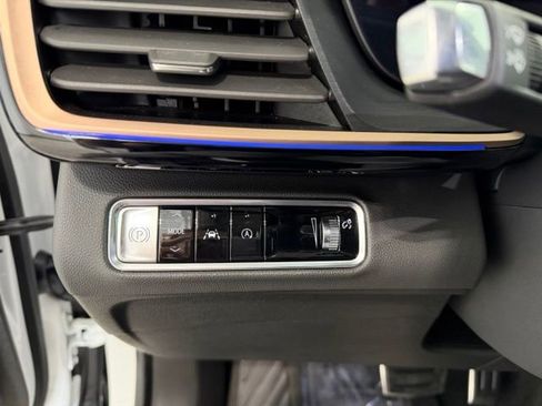 Used 2025 Buick Envision Sport Touring AWD/4WD image 10
