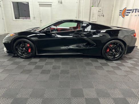 Used 2023 Chevrolet Corvette Stingray Premium Cpe w/ Z51 Performance Package RWD image 6