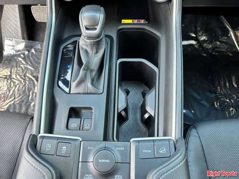 Certified 2025 Toyota Grand Highlander AWD image 30