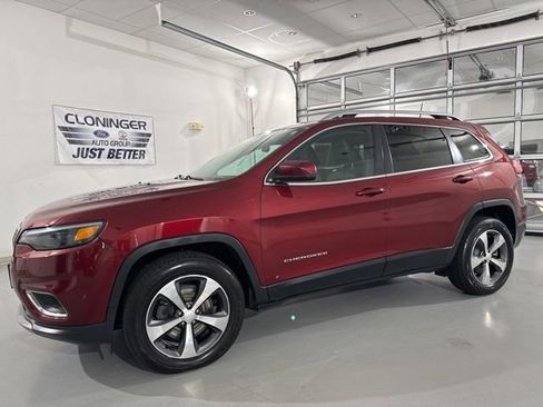 Used 2019 Jeep Cherokee Limited w/ Trailer Tow Group image 5