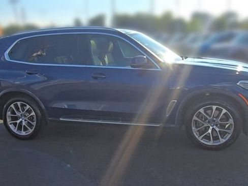 Used 2022 BMW X5 xDrive45e AWD/4WD image 2