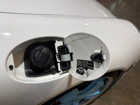 Used 2006 Porsche 911 image 32