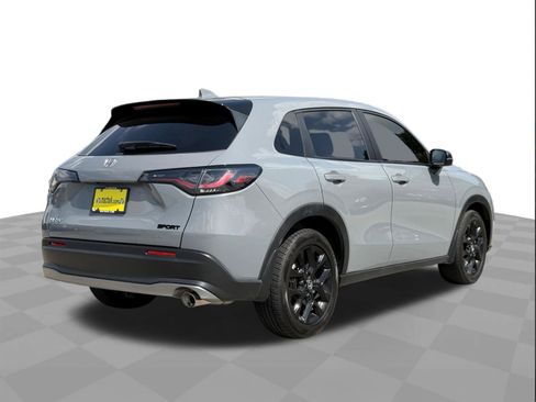 Used 2024 Honda HR-V Sport image 5