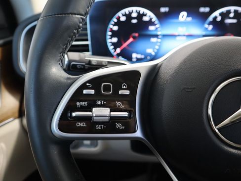 Certified 2022 Mercedes-Benz GLE 350 4MATIC image 11