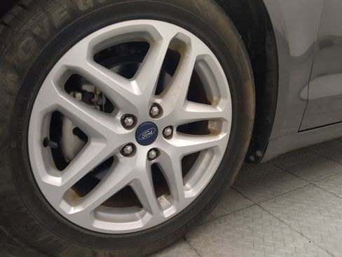 Used 2015 Ford Fusion SE w/ Equipment Group 202A FWD image 31