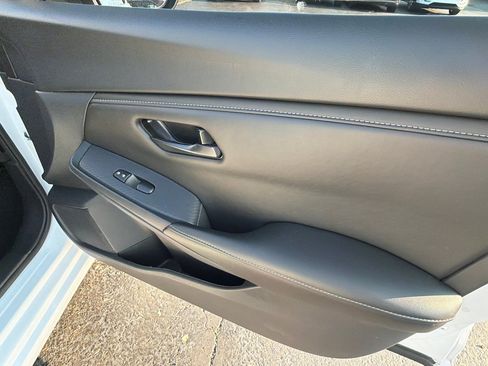 Used 2025 Nissan Sentra S FWD image 15