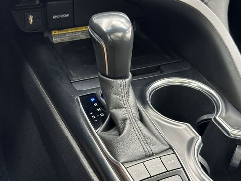 Used 2019 Toyota Camry XSE FWD image 28